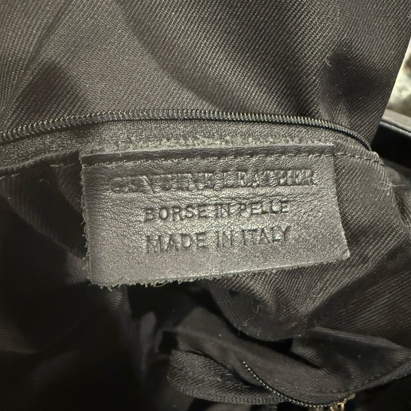 🐆Chic Leopard Print🔥🐆 and Black Leather Shoulder Bag made in 🇮🇹 - Picture 15 of 16